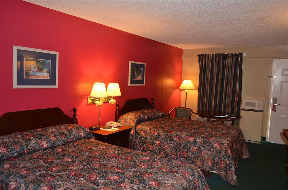 Hotel Red Roof Savannah North I-95 -